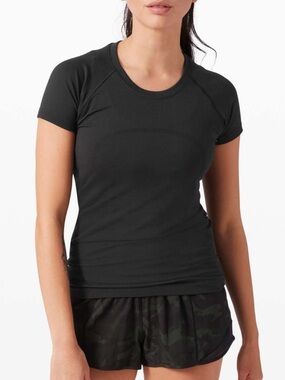Lululemon Swiftly Tech Short Sleeve 2.0 - Sz 8